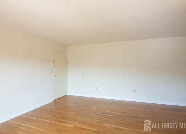 Property at 9 Koster Blvd Unit B, Edison, NJ, 08837, 1 bed, 1 bath, [object Object]