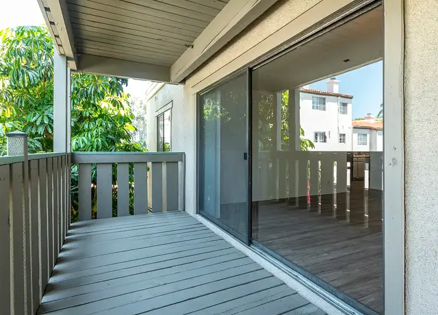 Photo of 271 E Bellevue Dr, Pasadena, CA 91101