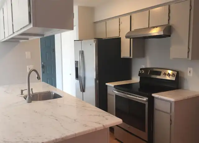 Property at 36 Bolton Ct, Somerset, NJ, 08873, 2 beds, 1 bath, [object Object]