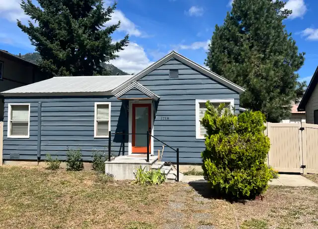 Property at 1218 Commercial St, Leavenworth, WA, 98826, 2 beds, 1 bath, [object Object]