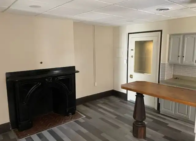 Property at 806 Cumberland St Apt 3, Lebanon, PA, 17042, 1 bed, 1 bath, [object Object]
