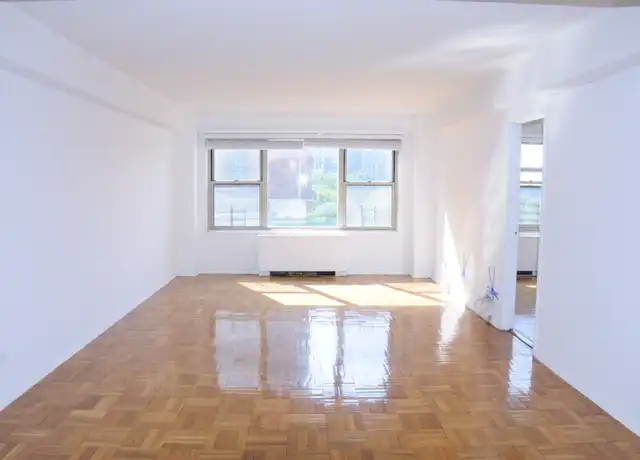 Property at 117-40 Queens Blvd Unit 4E, Forest Hills, NY, 11375, 3 beds, 2 baths, [object Object]