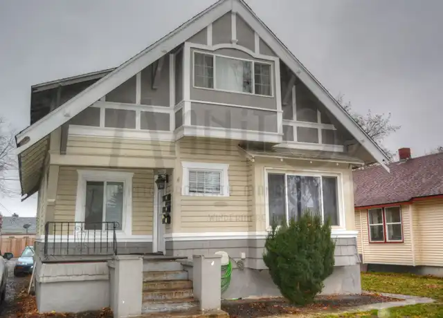 Property at 427 W Garland Ave Unit B, Spokane, WA, 99205, 2 beds, 1 bath, [object Object]
