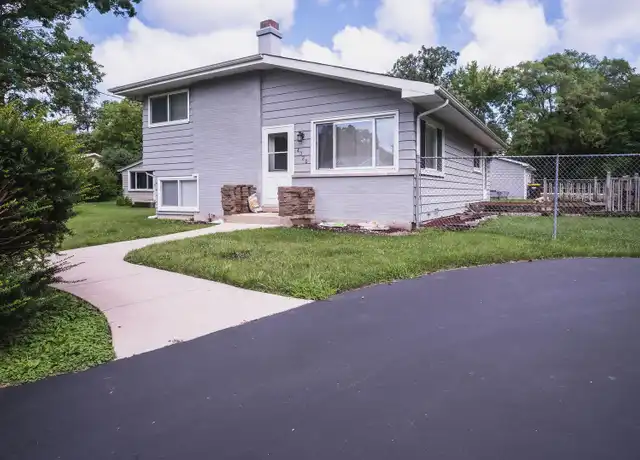 Property at 4320 Bay View Dr, Crystal Lake, IL, 60014, 3 beds, 1.5 baths, [object Object]