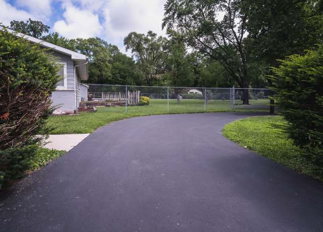 Photo of 4320 Bay View Dr, Crystal Lake, IL 60014