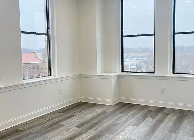 Property at 6800 Market Residential - 6800 Market St, Upper Darby, PA, 19082, 1-2 bed, 1 bath, [object Object]