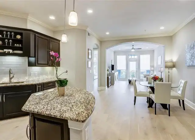 Property at 2120 Kipling St #302, Houston, TX, 77098, 1 bed, 1 bath, [object Object]