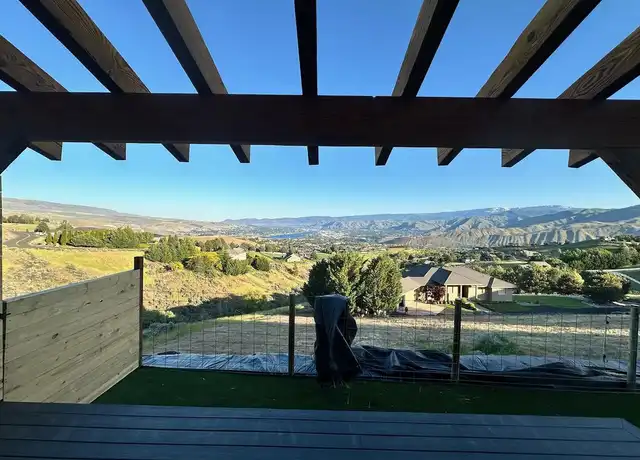 Property at 190 Adel Ln Unit B, Wenatchee, WA, 98801, 4 beds, 2 baths, [object Object]