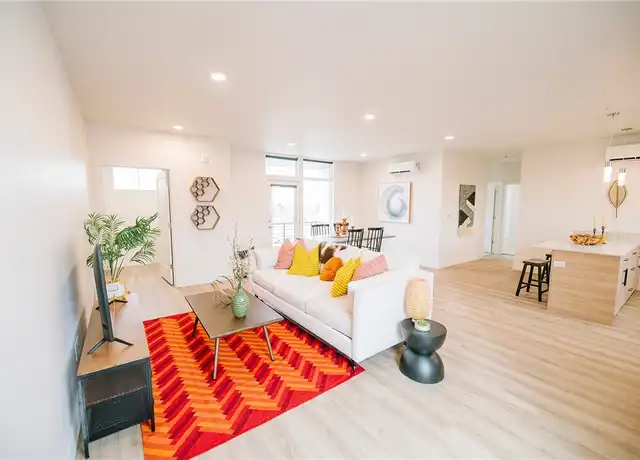 Property at 189 S 200 W, Bountiful, UT, 84010, 2 beds, 2 baths, [object Object]