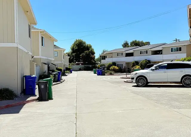 Photo of 21631 Garden Ave, Hayward Acres, CA 94541