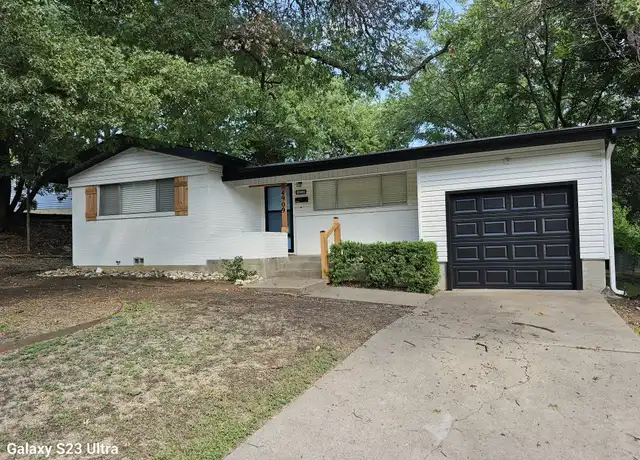 Property at 4909 Sunset St, Fort Worth, TX, 76107, 3 beds, 2 baths, [object Object]