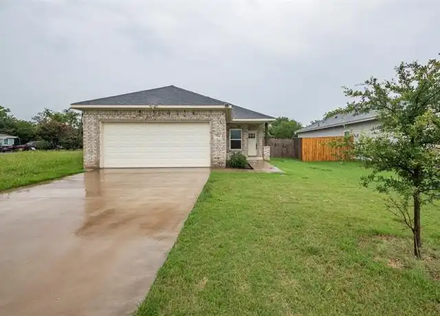Property at 716 S Rusk Ave, Alvarado, TX, 76009, 3 beds, 2 baths, [object Object]