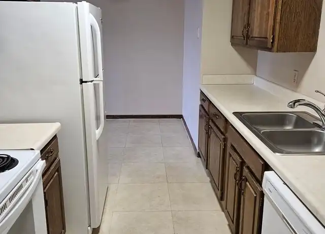 Property at 707 N 90th St Unit 313, Omaha, NE, 68114, 1 bed, 1 bath, [object Object]