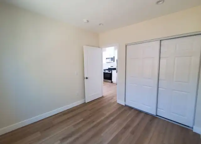 Property at 2323 Lemon Ave Unit 2321 1/2, Signal Hill, CA, 90755, 1 bed, 1 bath, [object Object]