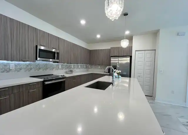 Property at 4745 NW 83rd Pkwy, Doral, FL, 33166, 4 beds, 2.5 baths, [object Object]