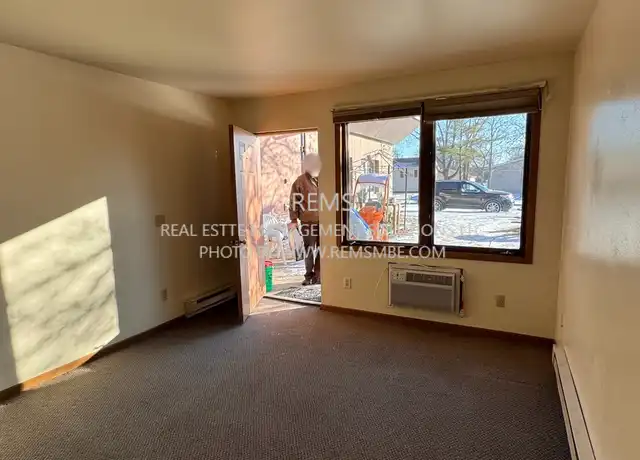 Property at 503 7th St Unit 8, Baraboo, WI, 53913, 1 bed, 1 bath, [object Object]