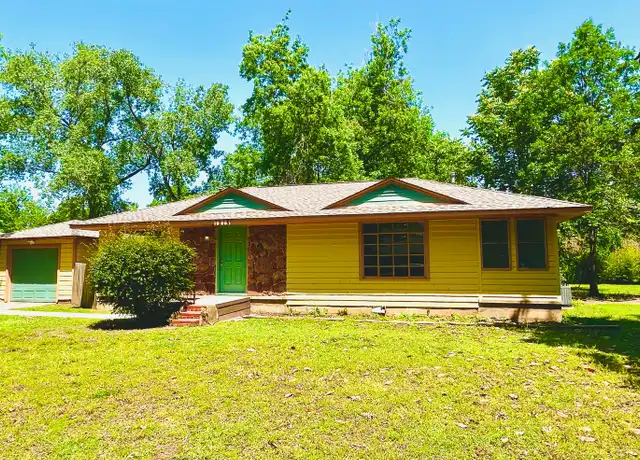 Property at 1213 Huntington Way, Norman, OK, 73069, 2 beds, 1 bath, [object Object]