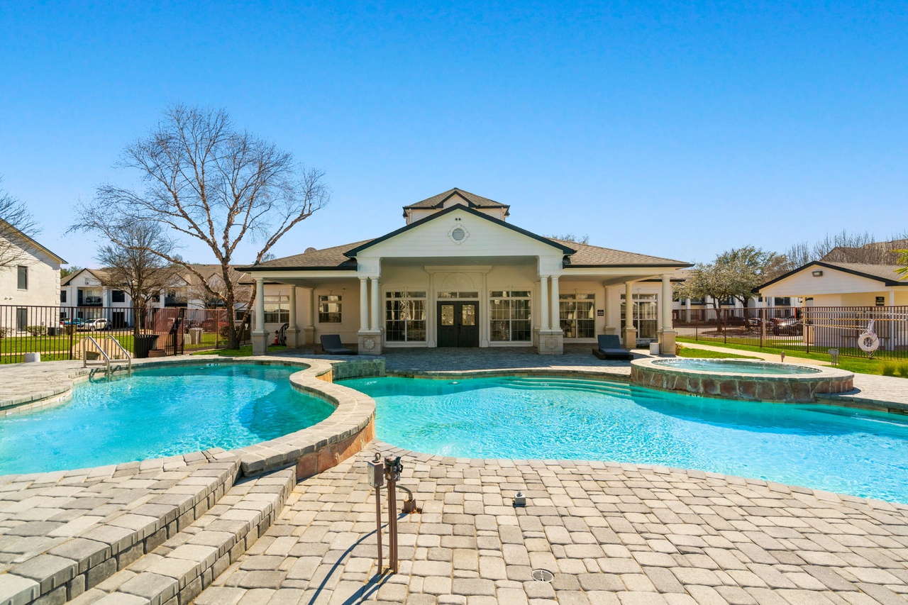 NeuRock of Westchester 620 W Westchester Pkwy, Grand Prairie, TX