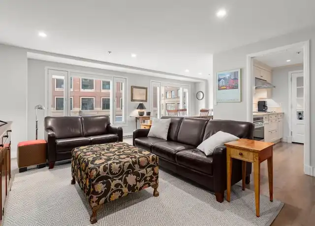 Property at 20 Rowes Wharf #302, Boston, MA, 02110, 1 bed, 1.5 baths, [object Object]