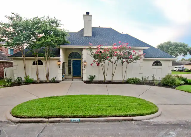 Property at 3235 Country Club Blvd, Stafford, TX, 77477, 3 beds, 2.5 baths, [object Object]