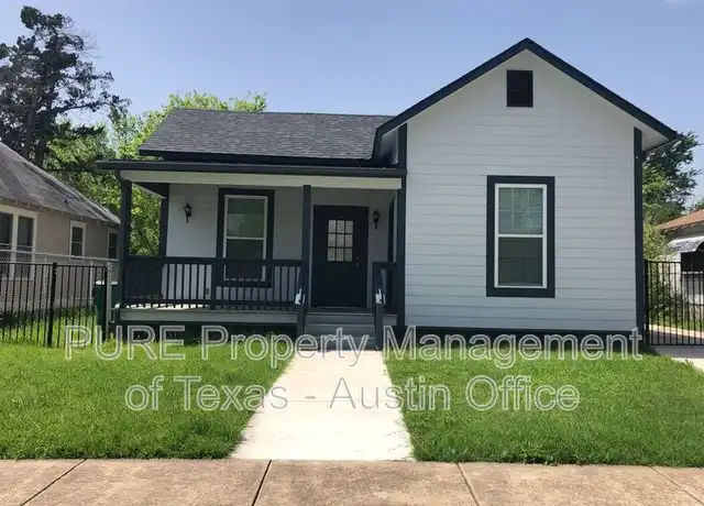 Property at 415 Davis St, Taylor, TX, 76574, 4 beds, 3 baths, [object Object]