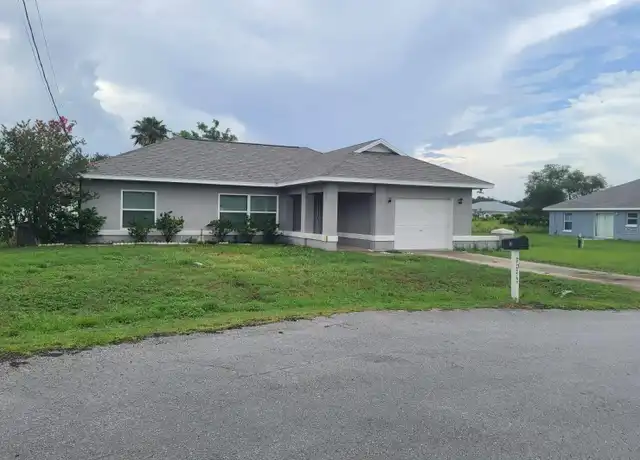 Property at 3 Willow Pl, Ocala, FL, 34472, 3 beds, 2 baths, [object Object]