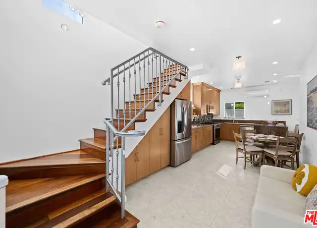 Property at 10623 W Olympic Blvd, Los Angeles, CA, 90025, 2 beds, 1 bath, [object Object]