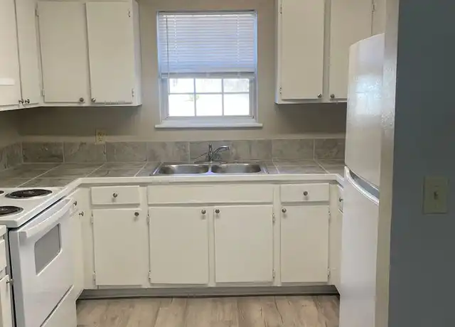 Property at 145 Nutmeg Dr Unit CC176, Ruston, LA, 71270, 3 beds, 1 bath, [object Object]
