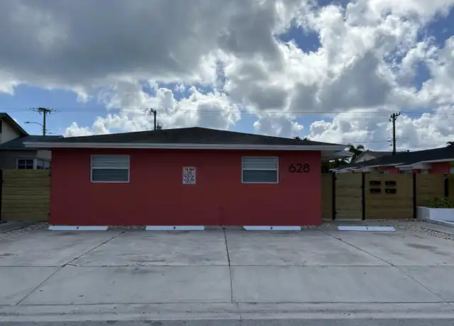 Property at 628 N M St Unit 4, Lake Worth Beach, FL, 33460, 1 bed, 1 bath, [object Object]