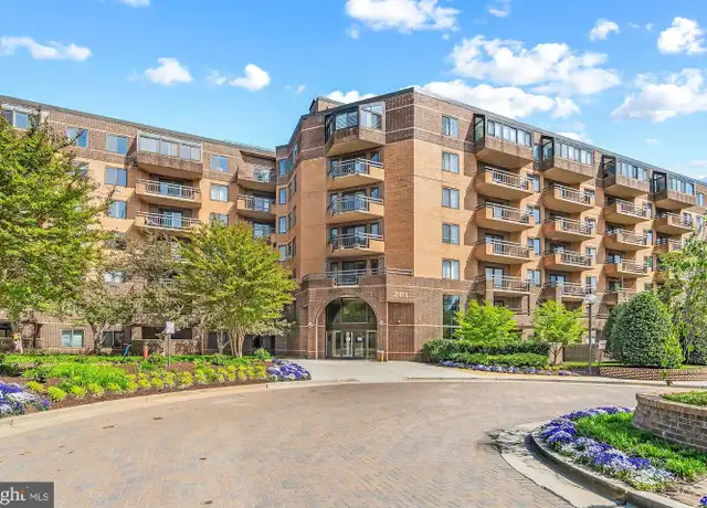 Property at 2111 Wisconsin Ave NW #404, Washington, DC, 20007, 1 bed, 1 bath, [object Object]