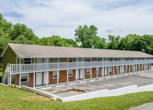 Property at 405 Beech St Unit 10, Clarksville, TN, 37042, 1 bed, 1 bath, [object Object]