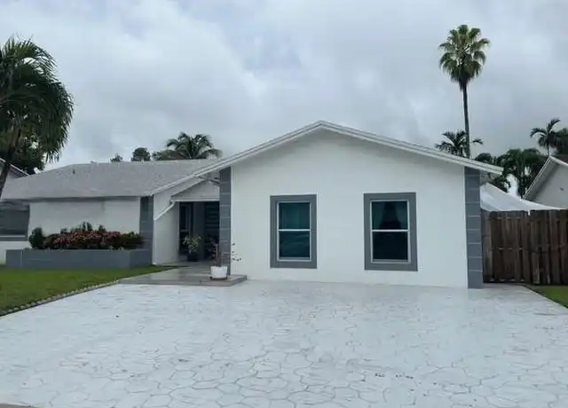 Property at 11580 SW 92nd St, Miami, FL, 33176, 4 beds, 2 baths, [object Object]