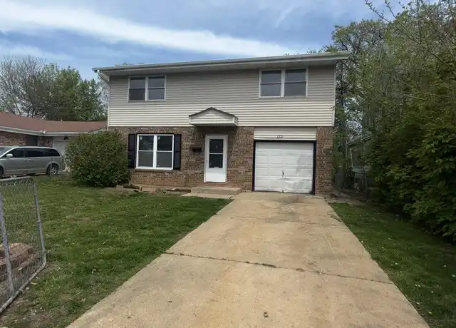 Property at 2012 Price St, Rockford, IL, 61103, 4 beds, 1.5 baths, [object Object]