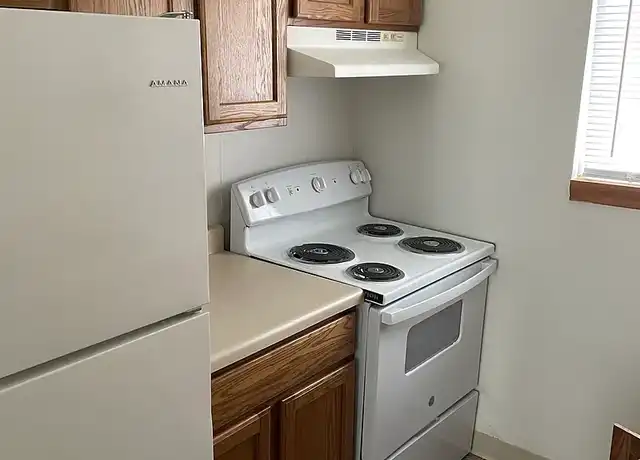 Property at Ithaca 1 Apartments - 532 S Saint Johns St, Ithaca, MI, 48847, 2 beds, 1 bath, [object Object]