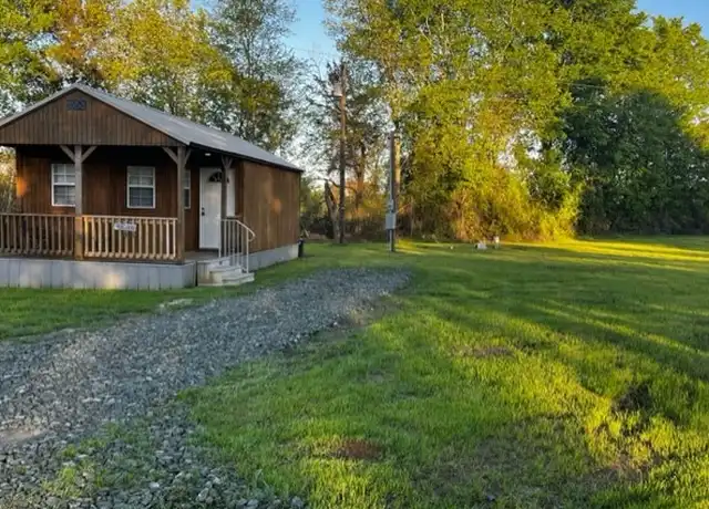 Property at 333 County Road 1450, Center, TX, 75935, 1 bed, 1 bath, [object Object]