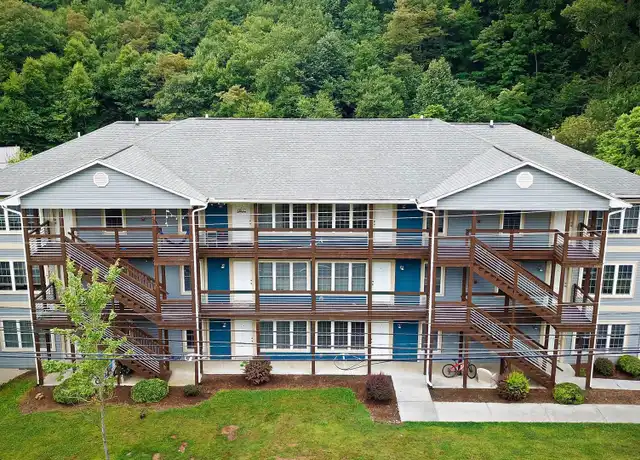 Property at 1555 W King St, Boone, NC, 28607, 3 beds, 3 baths, [object Object]