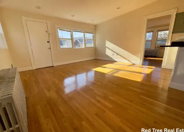 Property at 2572 Massachusetts Ave Unit 3, Cambridge, MA, 02140, 4 beds, 2 baths, [object Object]