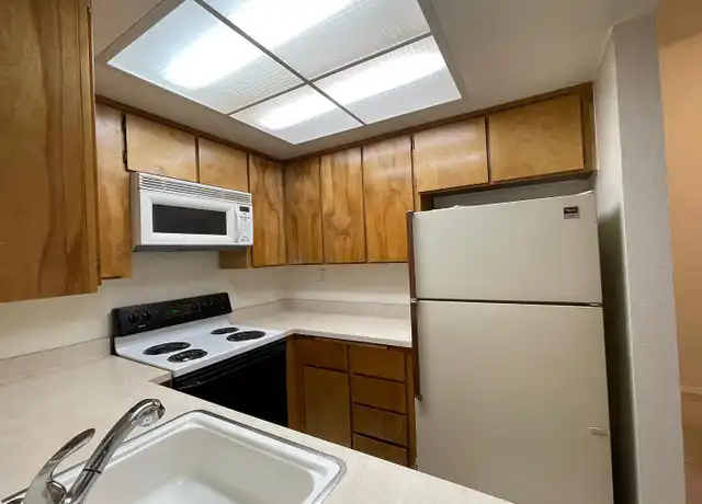 Property at 384 Shadow Run Dr Unit 384, San Jose, CA, 95110, 1 bed, 1 bath, [object Object]