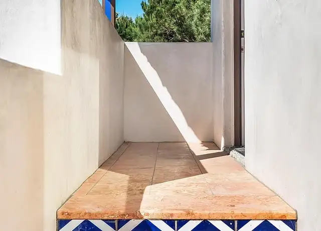 Photo of 1220 San Andres St, Santa Barbara, CA 93101