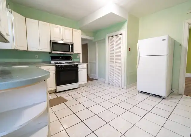 Property at 46 Wainwright St Unit 2, Boston, MA, 02124, 3 beds, 1 bath, [object Object]