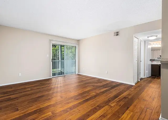 Photo of 1000 Autumn Wood Dr, Birmingham, AL 35216