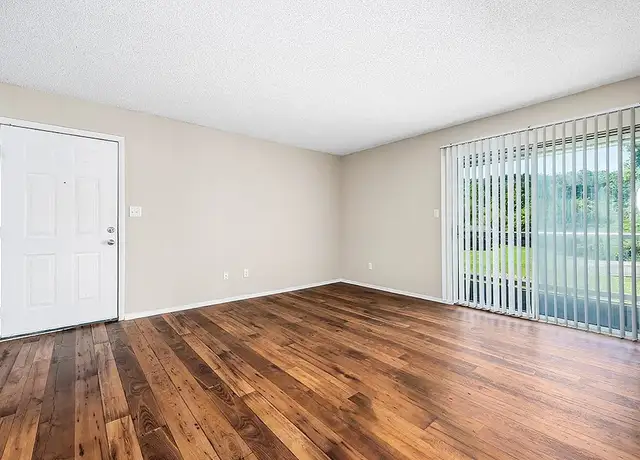 Photo of 1000 Autumn Wood Dr, Birmingham, AL 35216