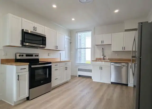 Property at 93 Highland Ave Unit 93-3 Highland, Gardiner, ME, 04345, 2 beds, 1 bath, [object Object]
