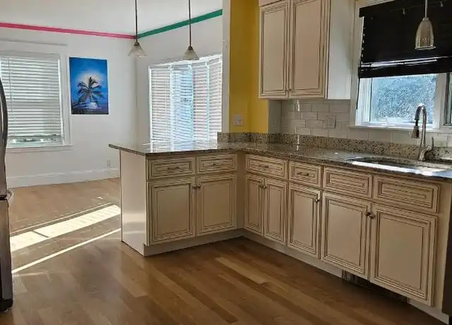 Property at 435 Beale St, Milton, MA, 02186, 4 beds, 2 baths, [object Object]