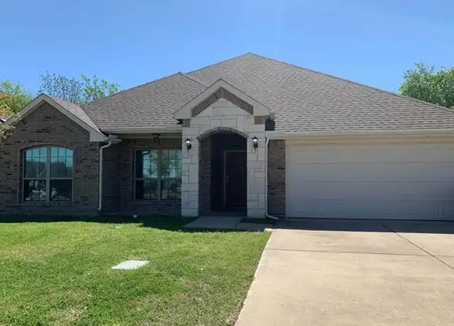 Property at 805 Oakmont Dr, Ennis, TX, 75119, 4 beds, 2 baths, [object Object]