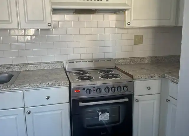 Property at 1795 North Ave Unit 10, Bridgeport, CT, 06604, 1 bed, 1 bath, [object Object]