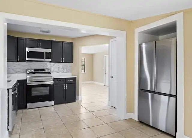 Property at 1552 NW 15th Ter Unit 1, Fort Lauderdale, FL, 33311, 3 beds, 1 bath, [object Object]