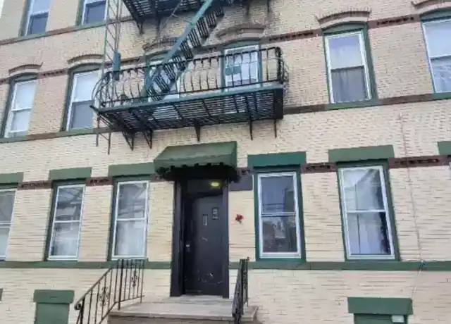 Property at 80 W 18th St Unit 9, Bayonne, NJ, 07002, 2 beds, 1 bath, [object Object]