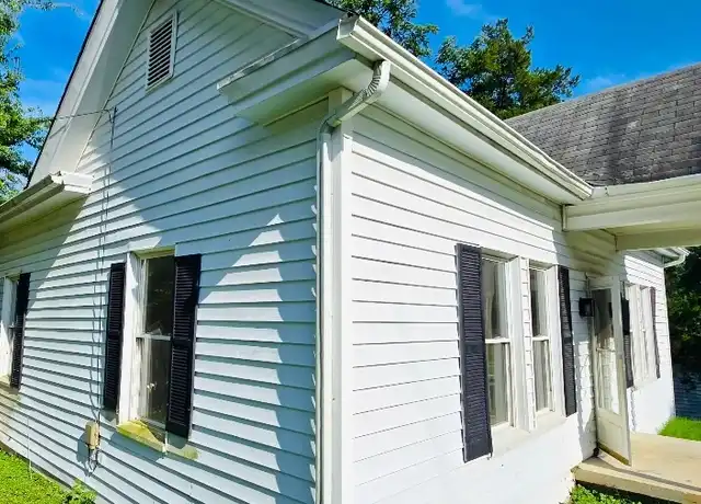 Property at 1335 Washington Ave, South Boston, VA, 24592, 2 beds, 1 bath, [object Object]