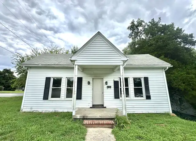 Property at 1335 Washington Ave, South Boston, VA, 24592, 2 beds, 1 bath, [object Object]